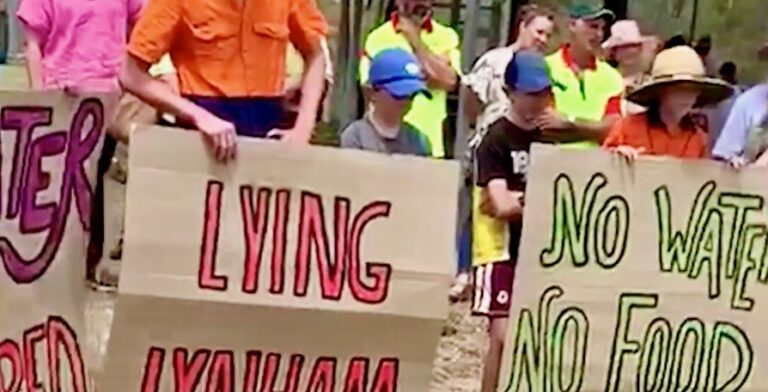 QLD LNP Government resources plan biggest ever, Labor blocks big projects.