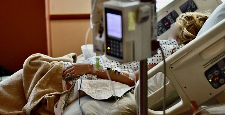 Voluntary Assisted Dying laws to be introduced to Queensland Parliament