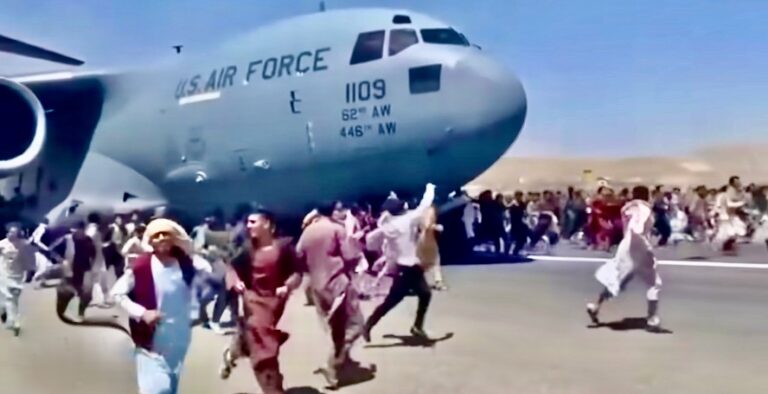 How Reporters Reconstructed a Deadly Evacuation From Kabul