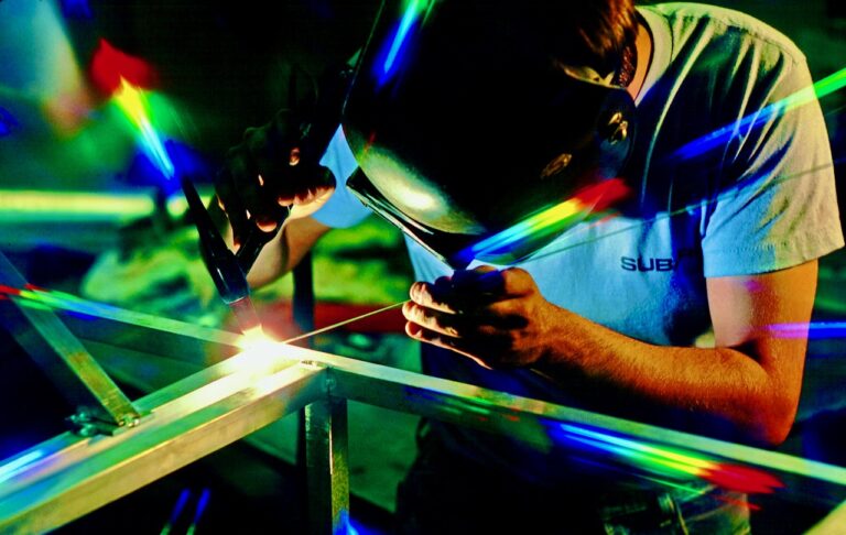 Australia’s unemployment rate drops to 3.9 per cent lowest in 50 years